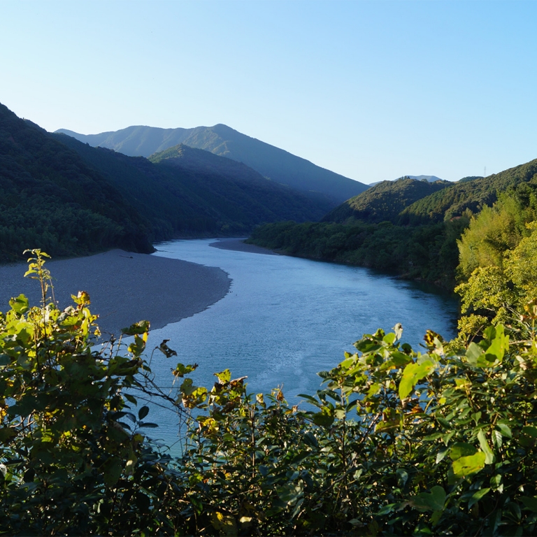 Самая чистая река Япония - СимантоГава; Коти