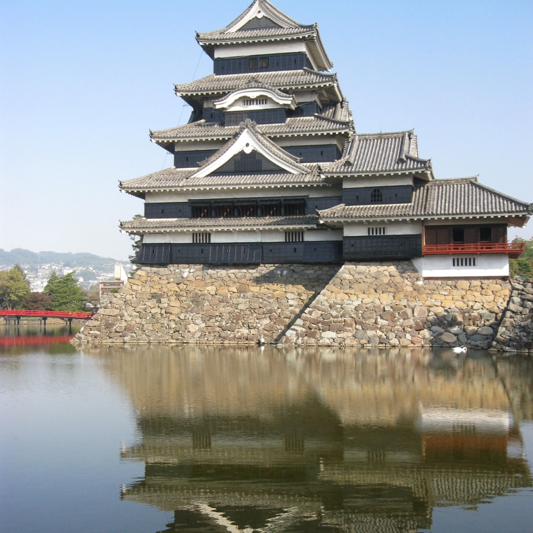 Замок Мацумото - красавец, любимый замок Японии; Нагано