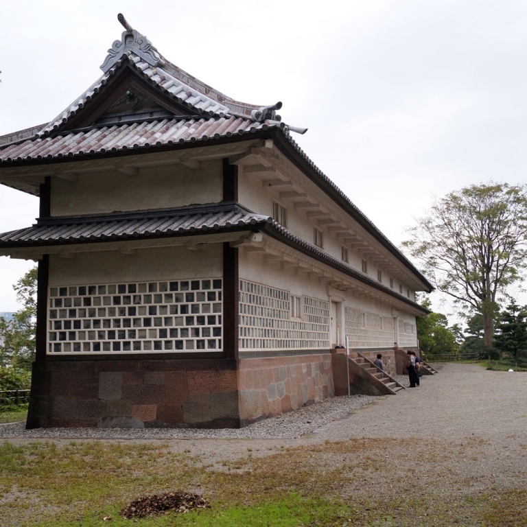Отдельно стоящий оружейный склад замка Канадзава; Исикава