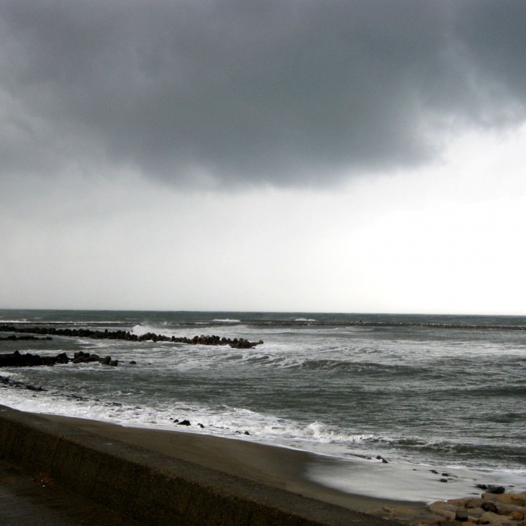 Начала шторма на Японском море; Ниигата