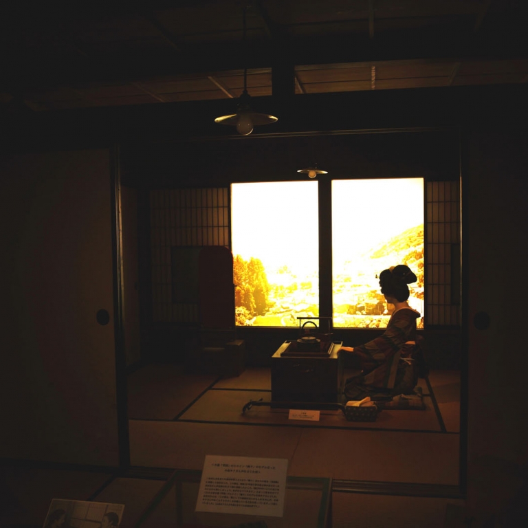 Воссозданная комната гейши - героини книги Я.Кавабата Снежная страна в Юдзава; Ниигата