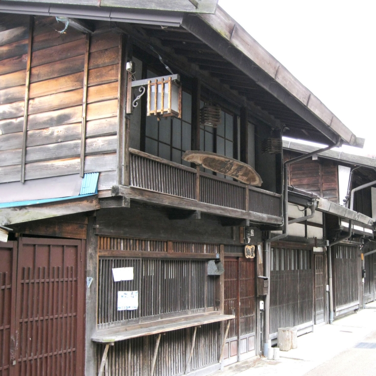Старая почтовая станция и жилые дома НараиСюку; Нагано