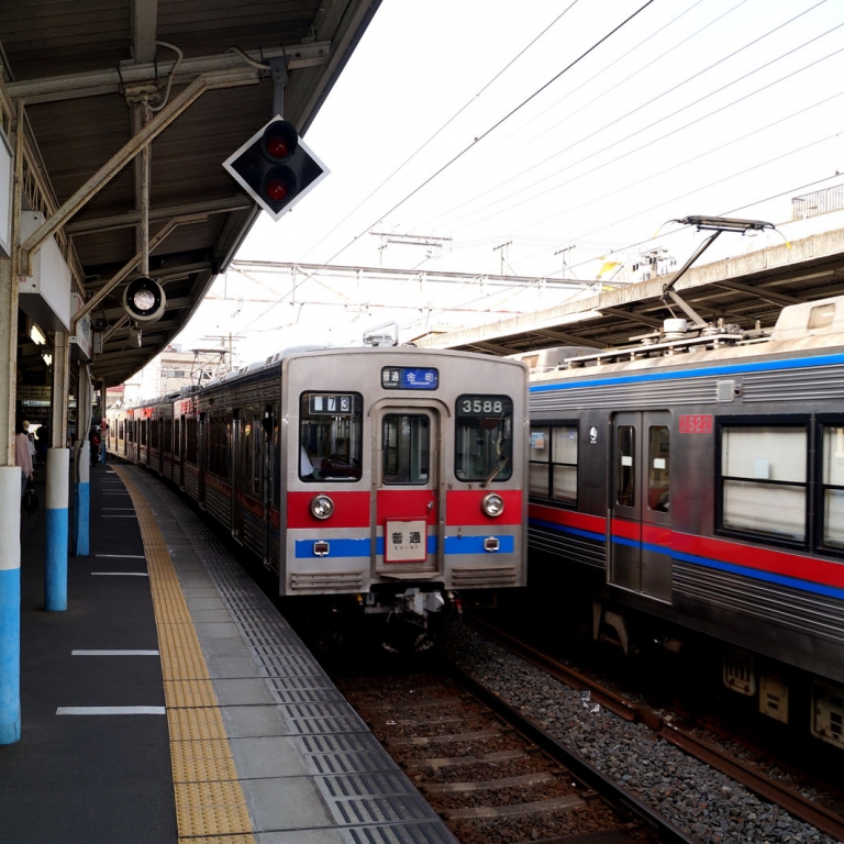 Самая короткая линия в Токио - Канамати - 3 остановки; Токио