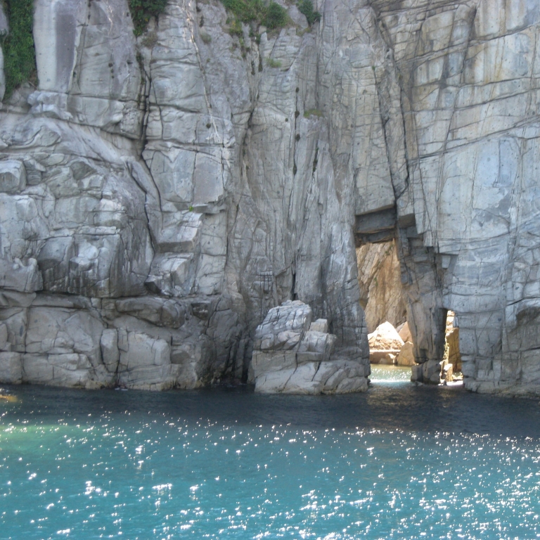 Морские пещеры Сотомо; Фукуи