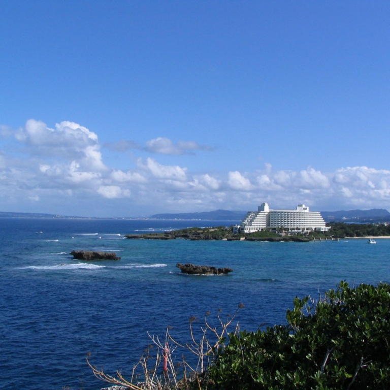 Курортный отель Мандза Бич; Окинава