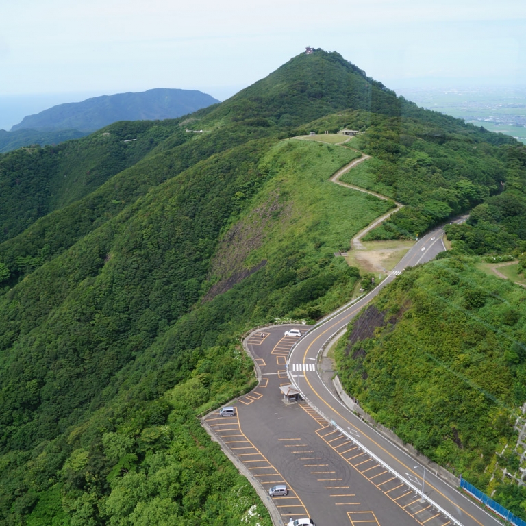 Живописное шоссе вокруг горы Яхико; Ниигата