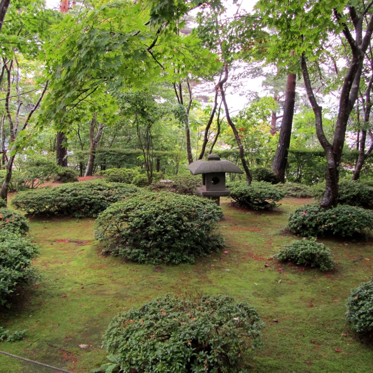 Тихий и малоизвестный сад в г.КасиваДзаки (каких сотни по Японии); Ниигата
