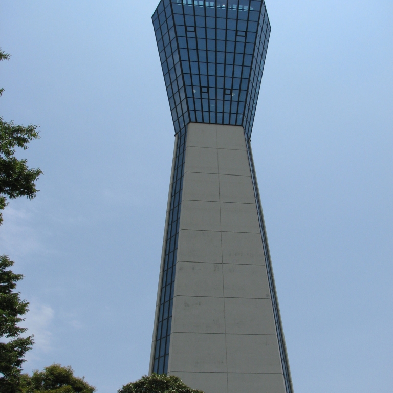 Башня со смотровой площадкой на побережье Иваки; Фукусима