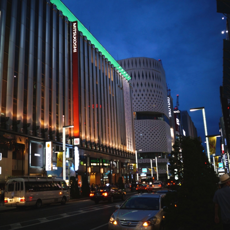 Японский ГУМ - универмаг Мицукоси на Гиндза; Токио