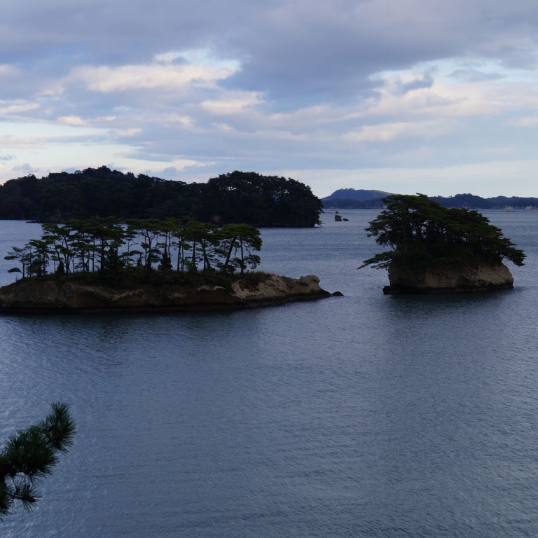 Мацусима, по-японски - сосновые острова; Мияги